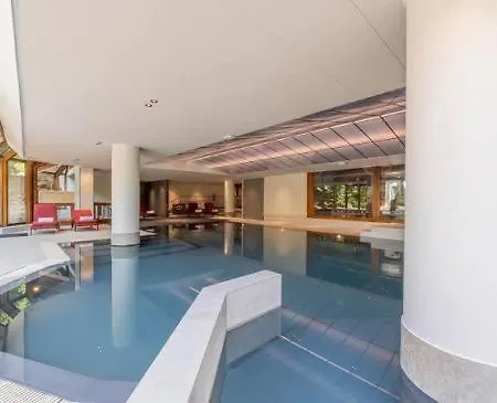 Le Cristal Mt10 - - Close To Lift - Freeparking & Pool Apartment *